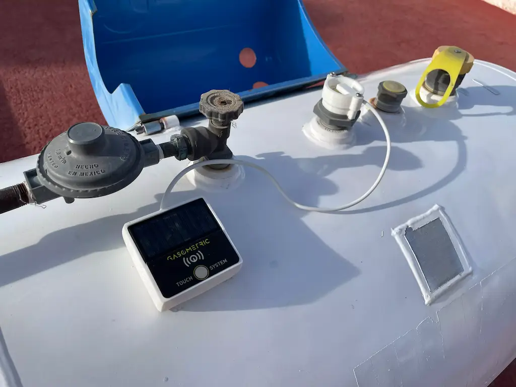 Medidor Gasometric instalado en un tanque estacionario